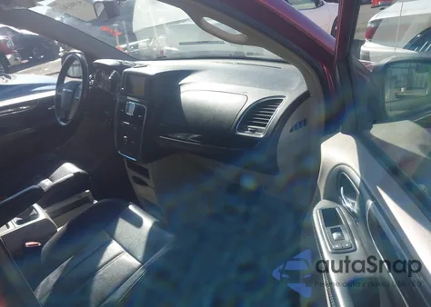 2014 Chrysler Town & Country Touring from USA, damaged, VIN 2C4RC1BG5ER434023